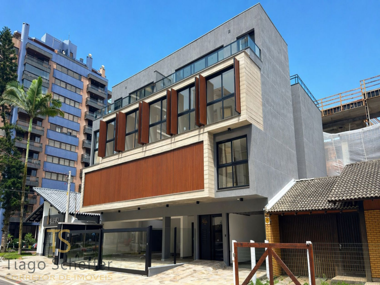 Apartamento com 3 dormitórios  em Torres 