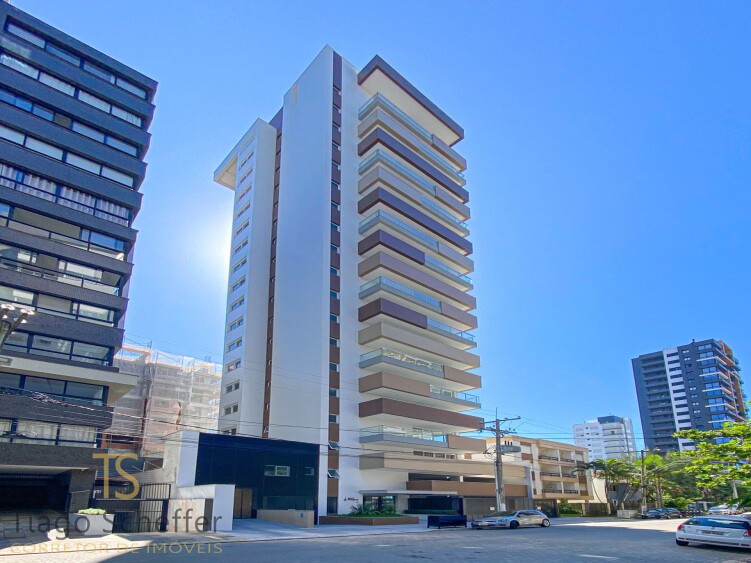 Apartamento com 3 dormitórios  em Torres 