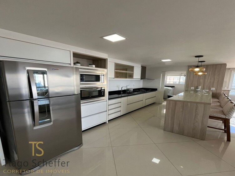 Apartamento com 3 dormitórios  em Torres 