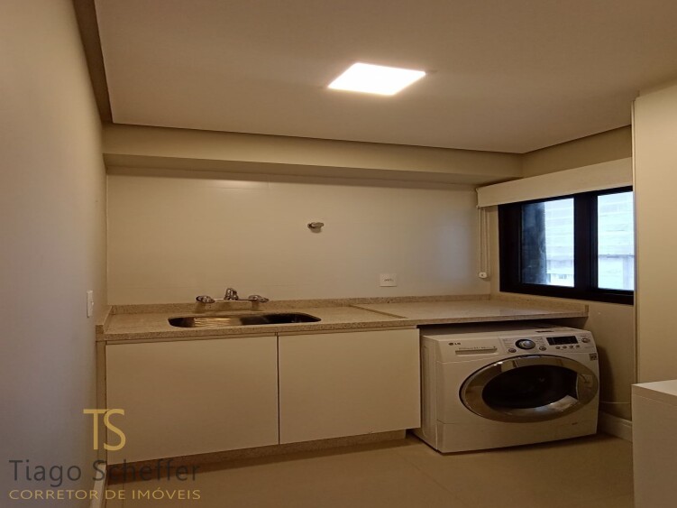 Apartamento com 3 dormitórios  em Torres 
