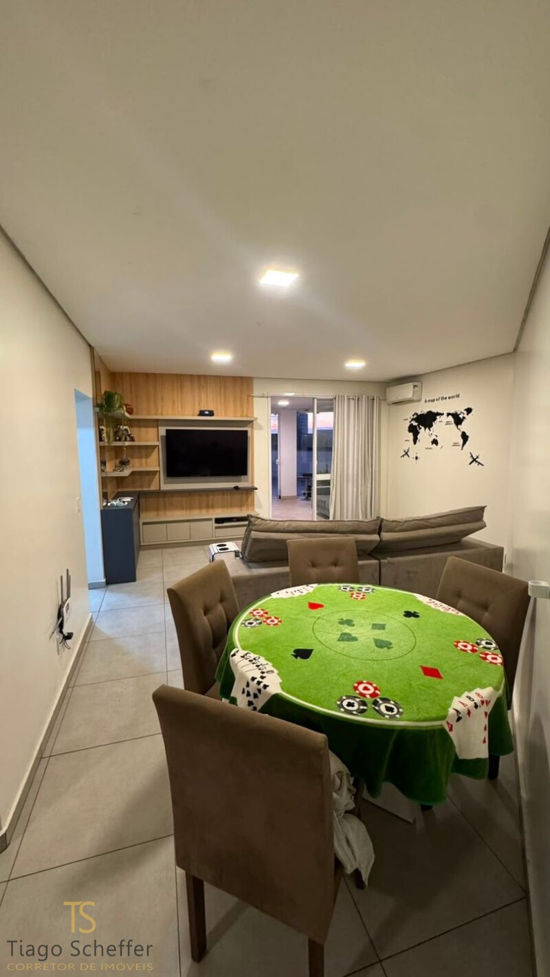 Apartamento com 3 dormitórios  em Torres 