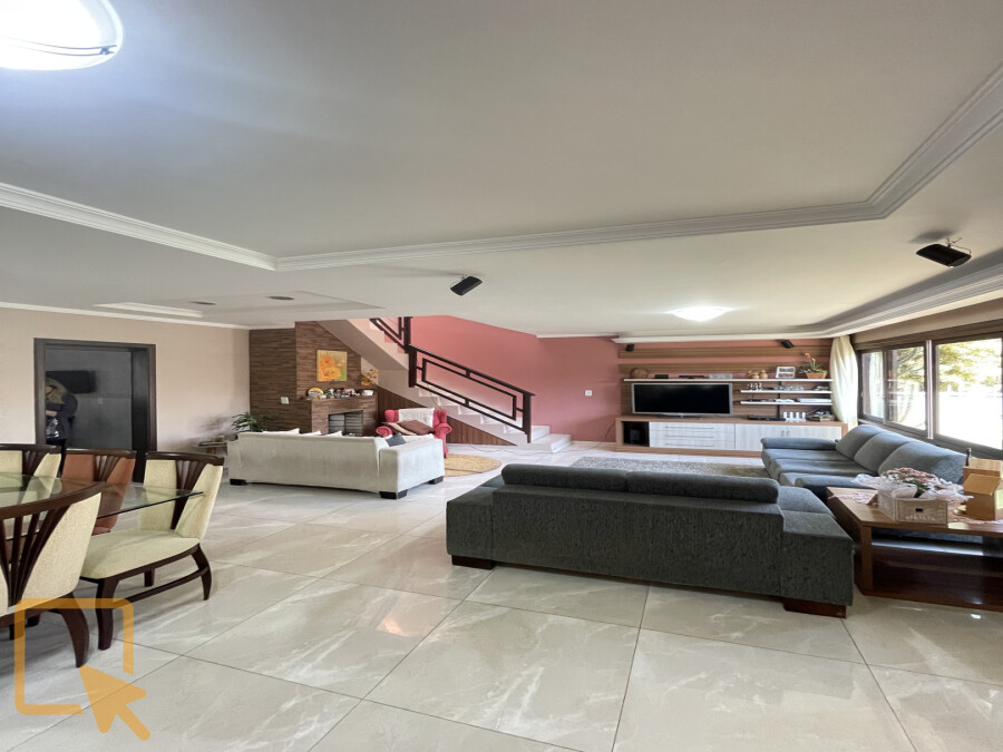 3 - Casa com 4 dormitórios  em Torres  em torres Centro