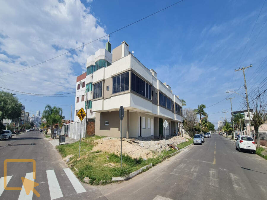 Foto 10 - Sobrado Triplex com 3 dormitórios  em Torres  em Torres, bairro Centro