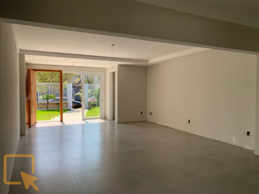 2 - Casa com 4 dormitórios  em Torres  em torres Praia da Cal