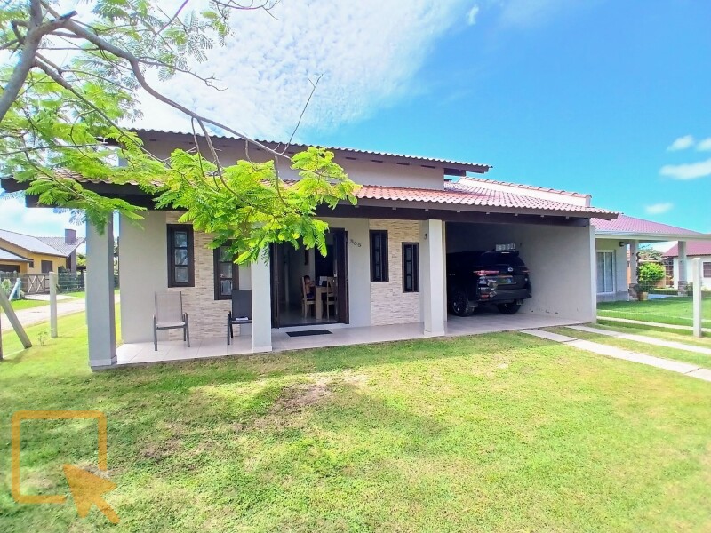 2 - Casa com 3 dormitórios  em Torres  em torres Paraíso