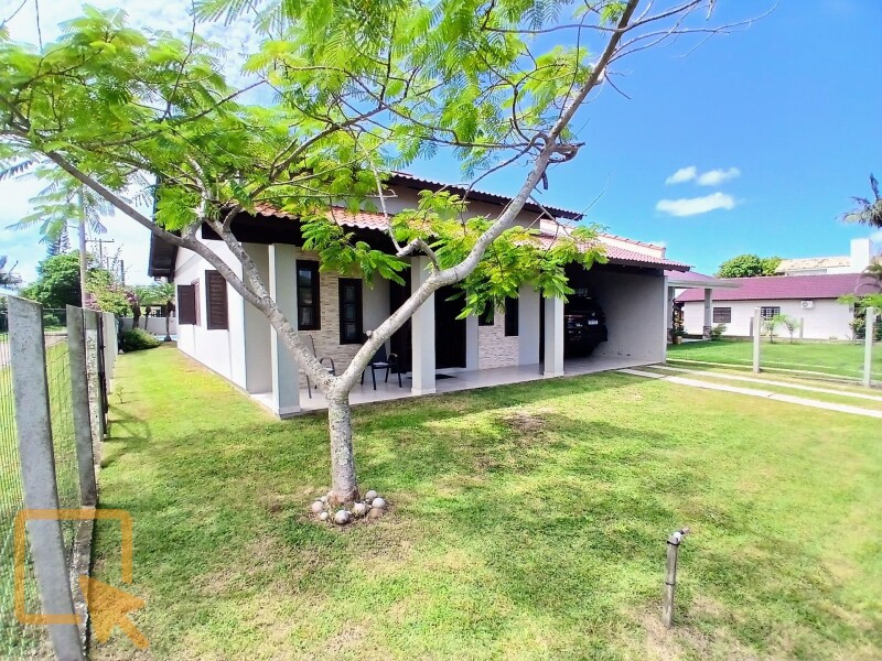 3 - Casa com 3 dormitórios  em Torres  em torres Paraíso