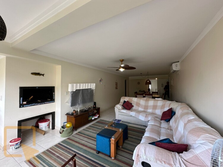 Apartamento com 3 dormitórios  em Torres 