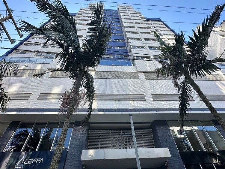 Apartamento com 3 dormitórios  em Torres 