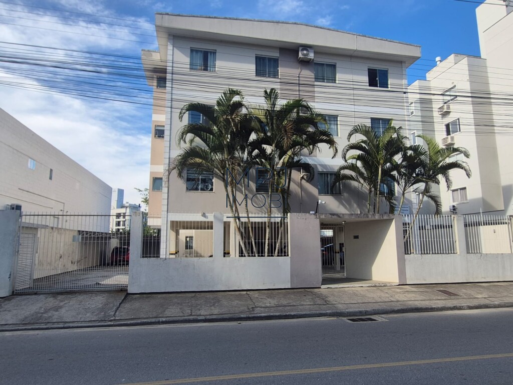 Apartamento 2 quartos mobiliado a venda no Pagani