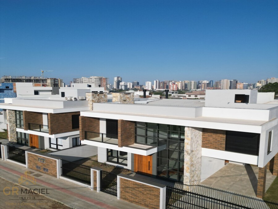 Casa com 3 dormitórios  em Passo de Torres 